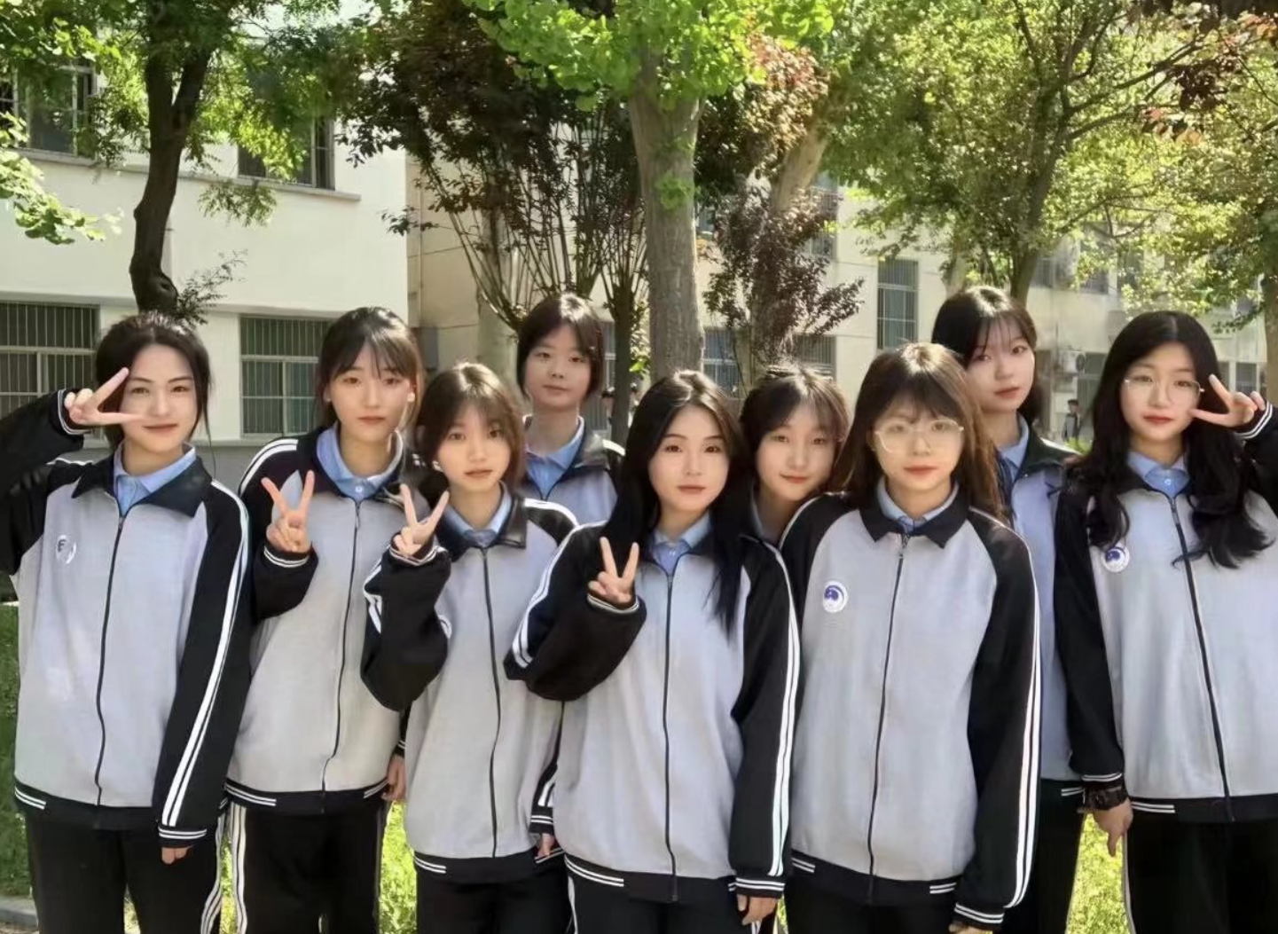 我们班第一眼你喜欢哪一个吖_图1