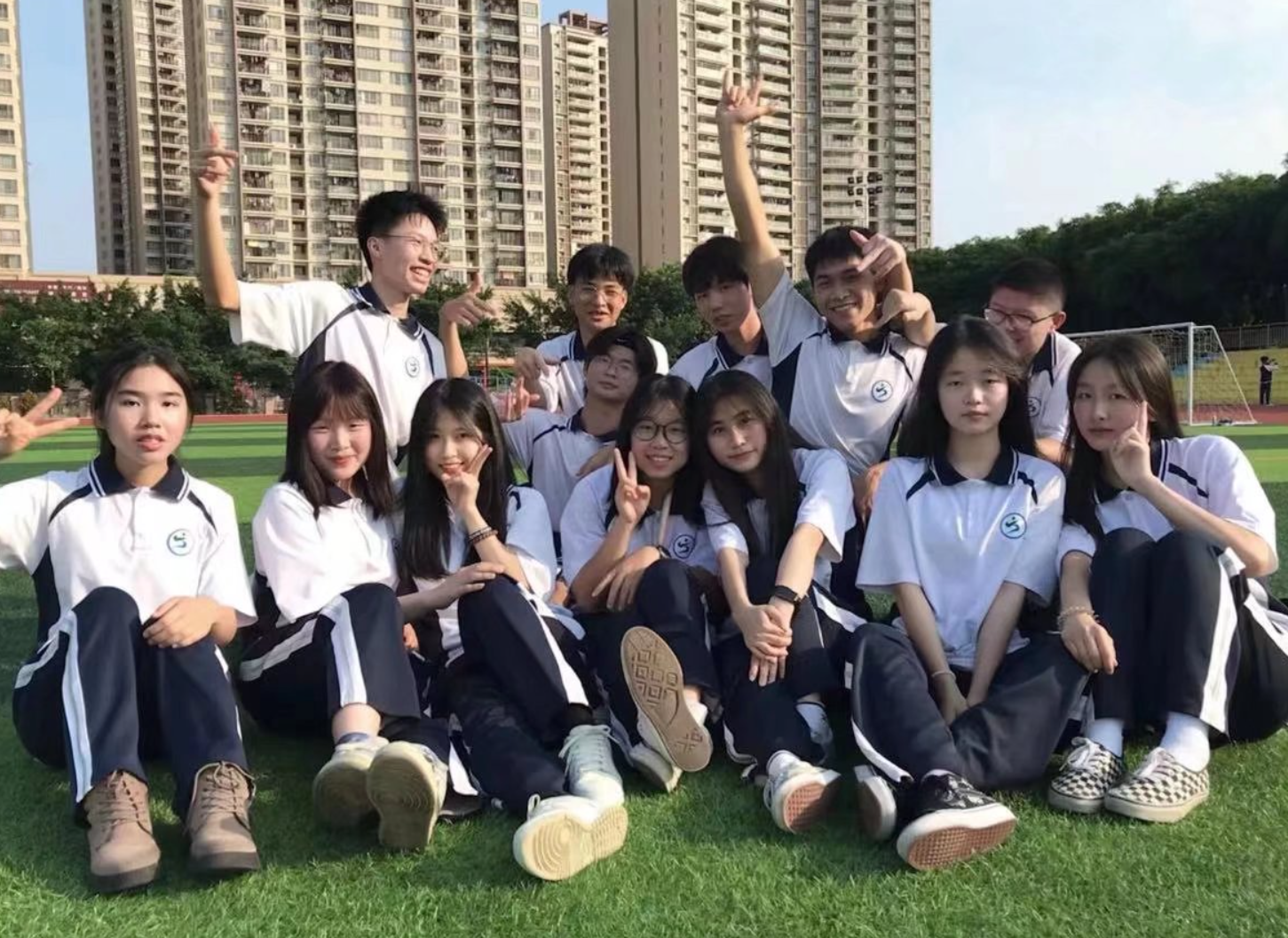 要毕业啦，你们喜欢哪一个吖_图1