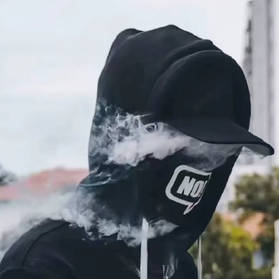 热爱自由的网抑云患者pzq98