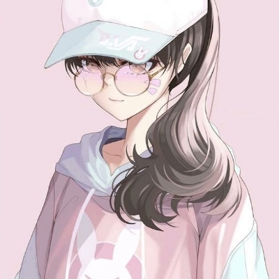 吃草莓的小刺猬