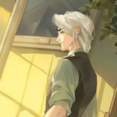 凤翎（见萩～）