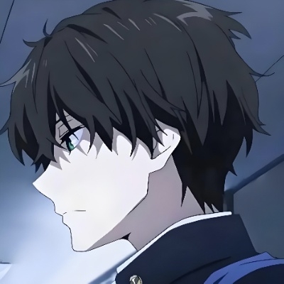 老大肘击左巴杨