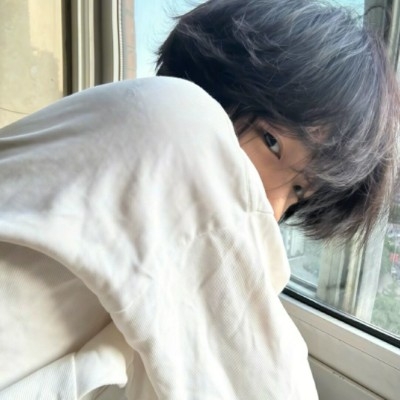 偌逸